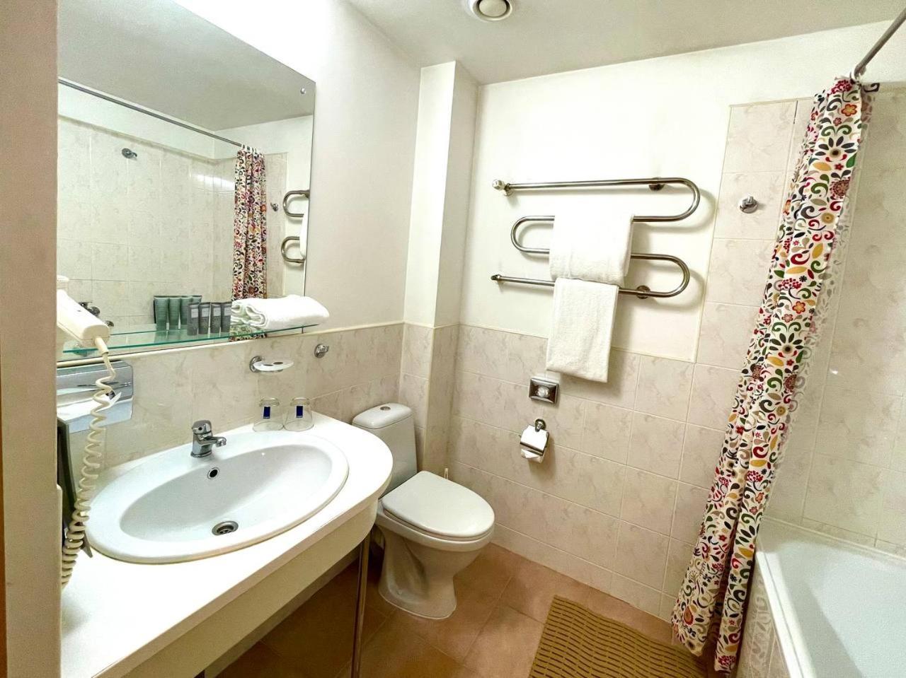Lucky Fish Jurmala Hotel Ngoại thất bức ảnh